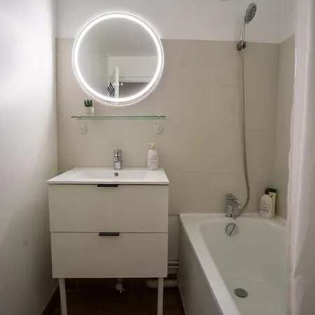 Centre 50 M2 Rue Sainte Croix Des Pelletiers *