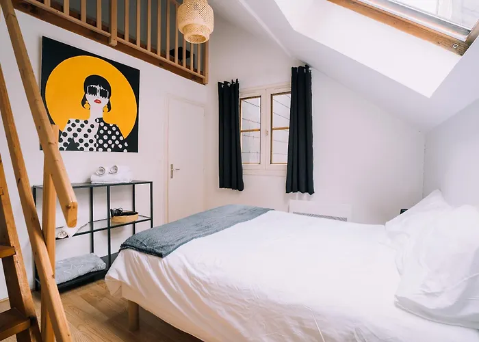 Centre 50 M2 Rue Sainte Croix Des Pelletiers * Ruan