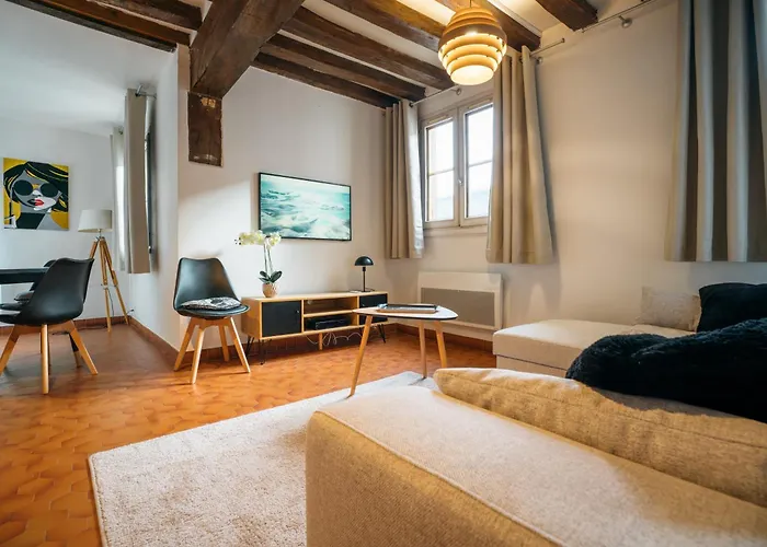Appartement Centre 50 M2 Rue Sainte Croix Des Pelletiers Rouen
